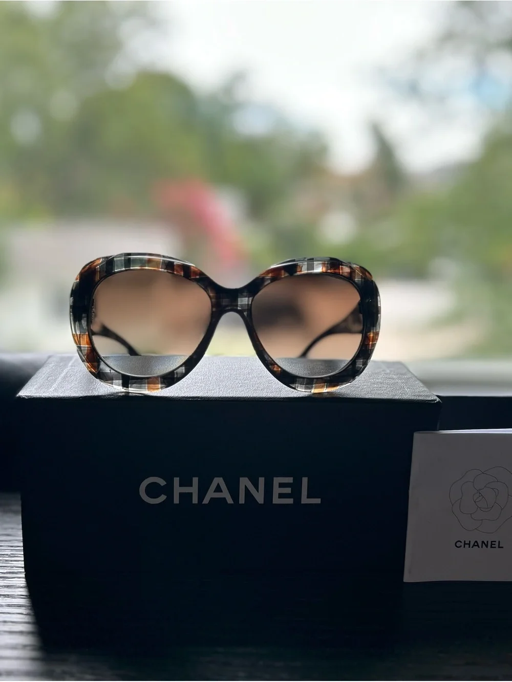 CHANEL Women's Tortoiseshell Brown Gradient Oversized Sunglasses